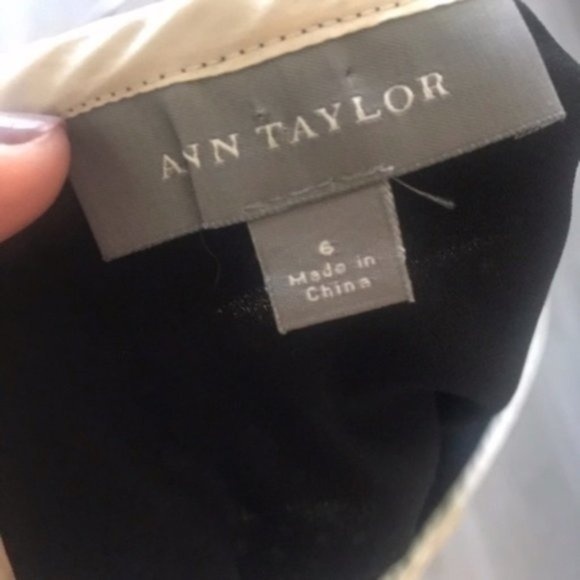 Ann Taylor | A Line Silk Polka Dot Skirt Sz. 6 - Picture 7 of 8